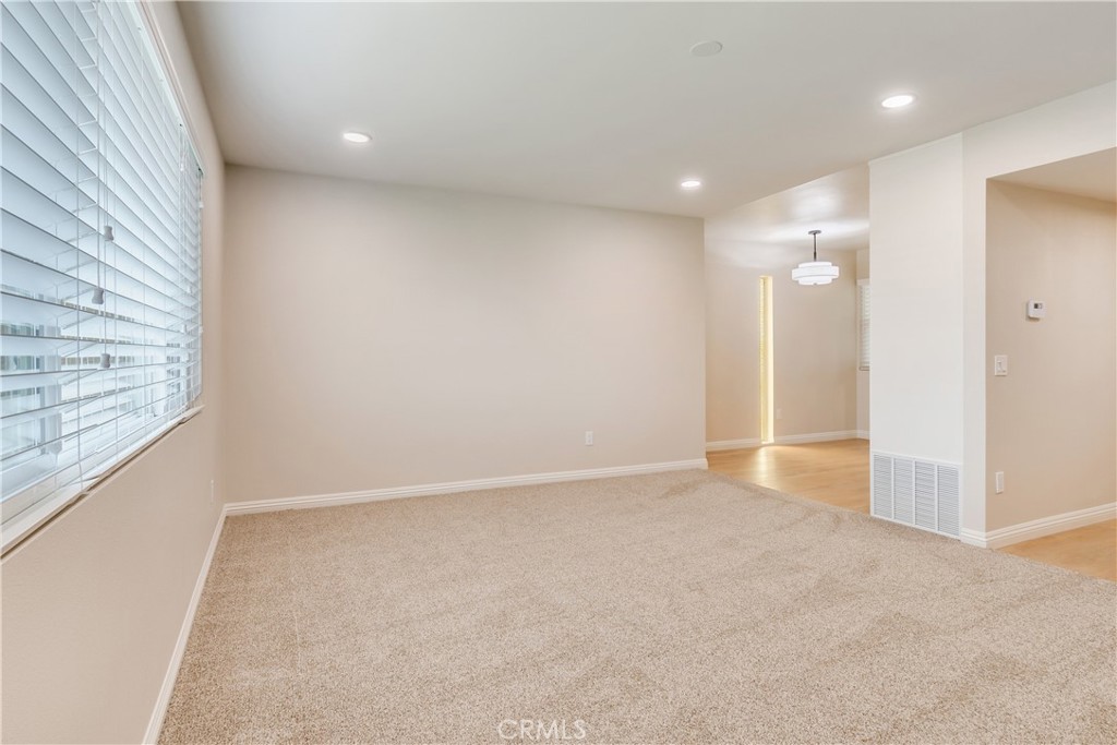 11119 Poplar Street D Property Photo 9