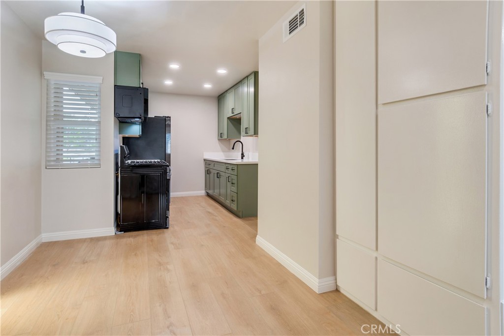 11119 Poplar Street D Property Photo 14