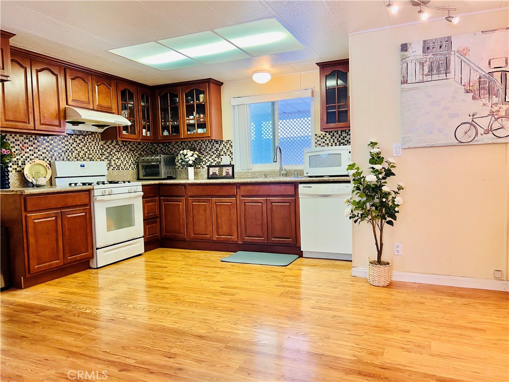 1441 S Paso Real Avenue 10 Property Photo 17