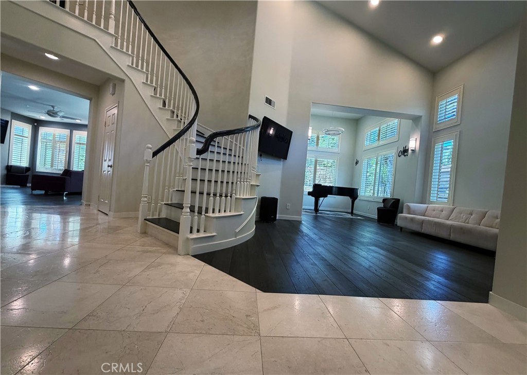 4325 Torrey Pines Property Photo 6
