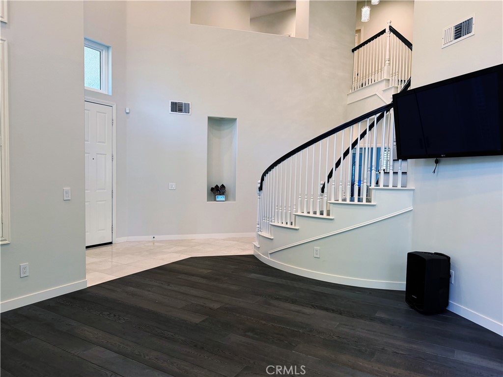 4325 Torrey Pines Property Photo 10