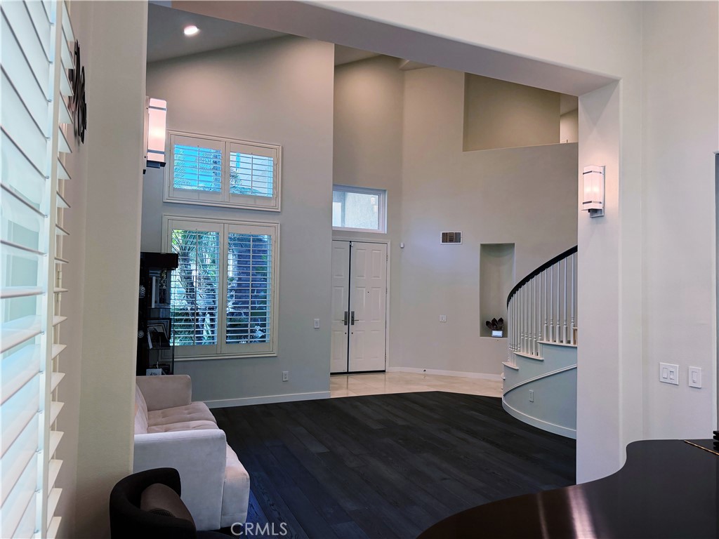 4325 Torrey Pines Property Photo 13