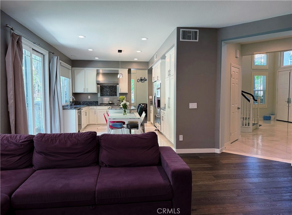 4325 Torrey Pines Property Photo 19