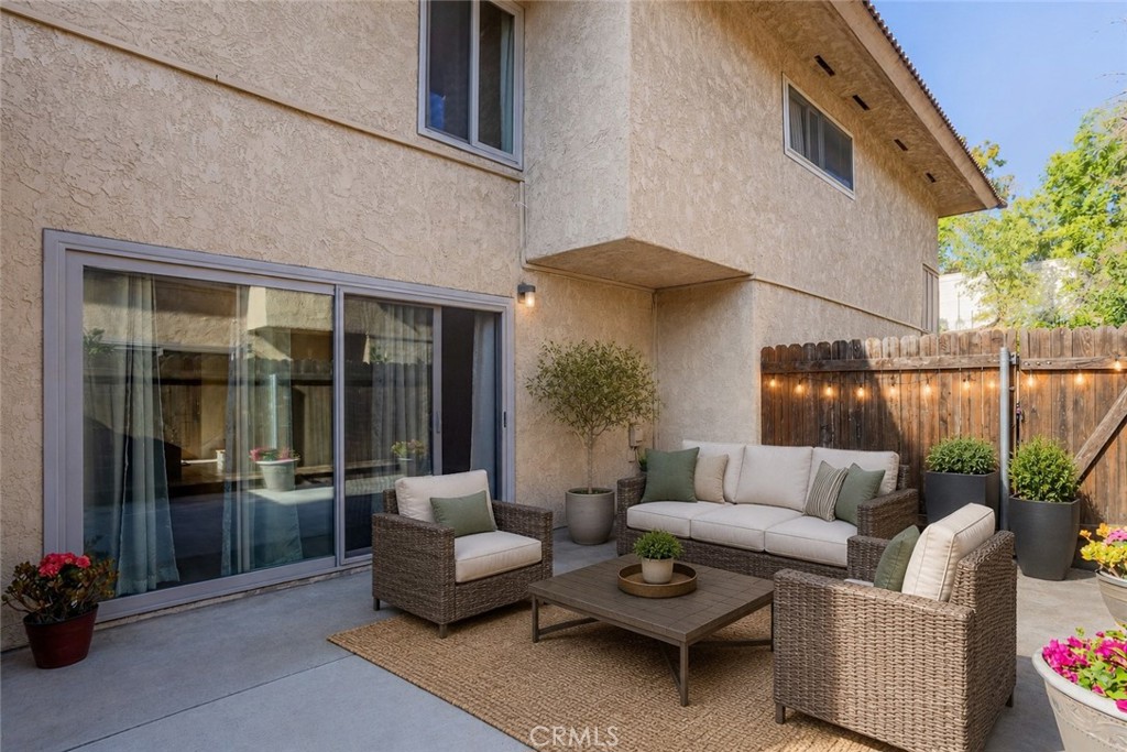 1008 Las Lomas Unit C Property Photo 4