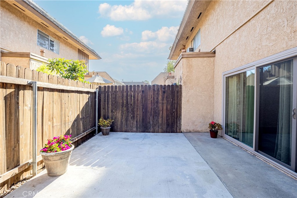 1008 Las Lomas Unit C Property Photo 18