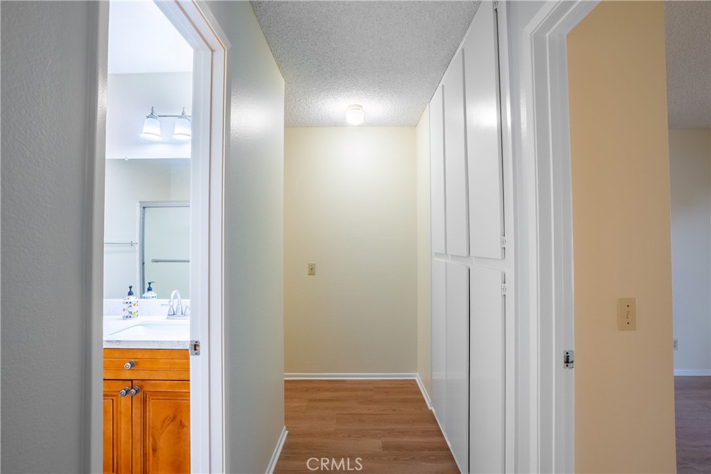1008 Las Lomas Unit C Property Photo 32