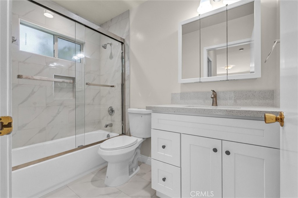 1404 Violeta Property Photo 17
