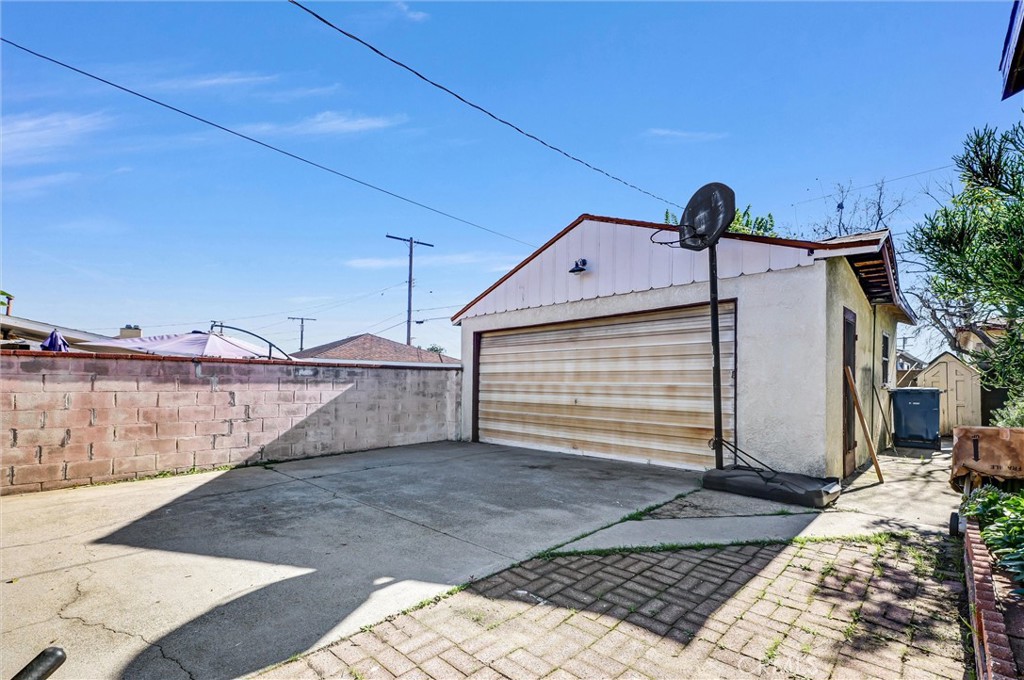 1404 Violeta Property Photo 20