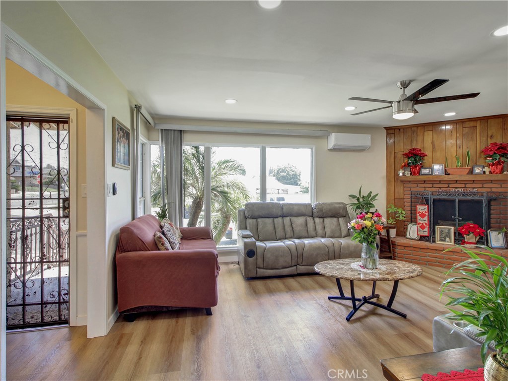 12205 S Halldale Property Photo 8