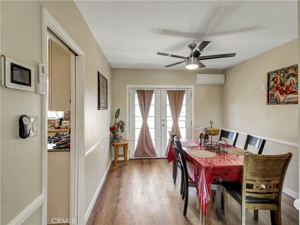 12205 S Halldale Property Photo 10