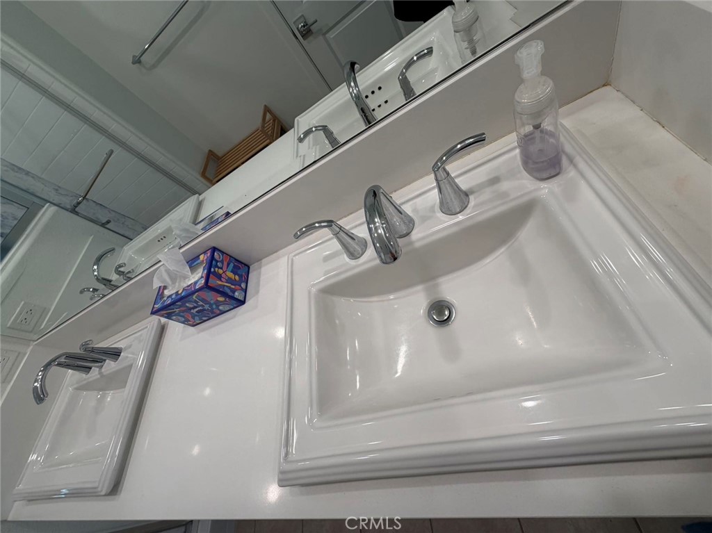 1623 W Glendon Property Photo 16