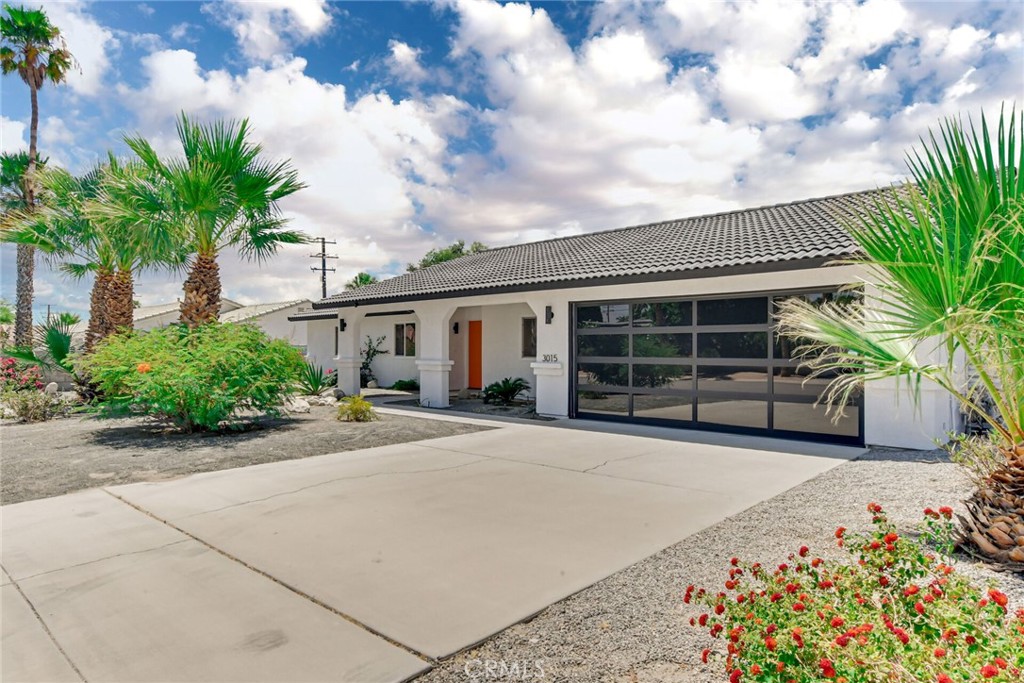 3015 E San Juan Property Photo 2