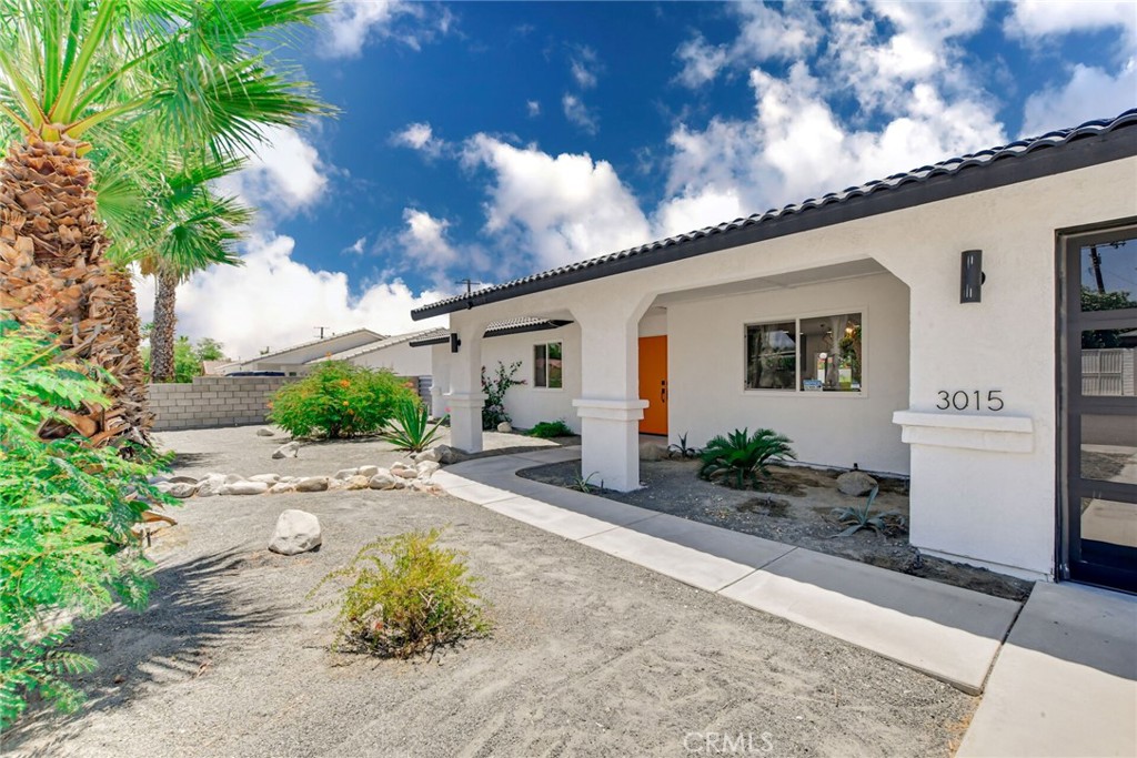 3015 E San Juan Property Photo 3