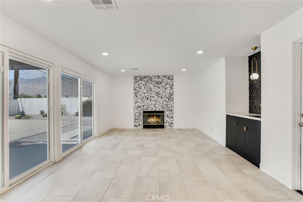 3015 E San Juan Property Photo 6
