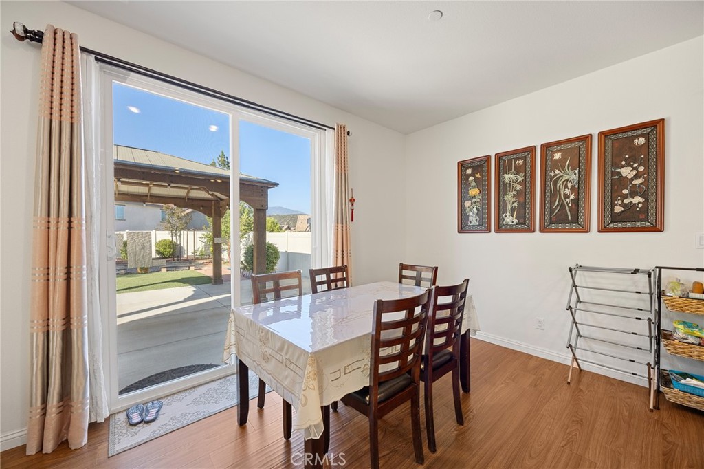 17687 Comfrey Dr Property Photo 12