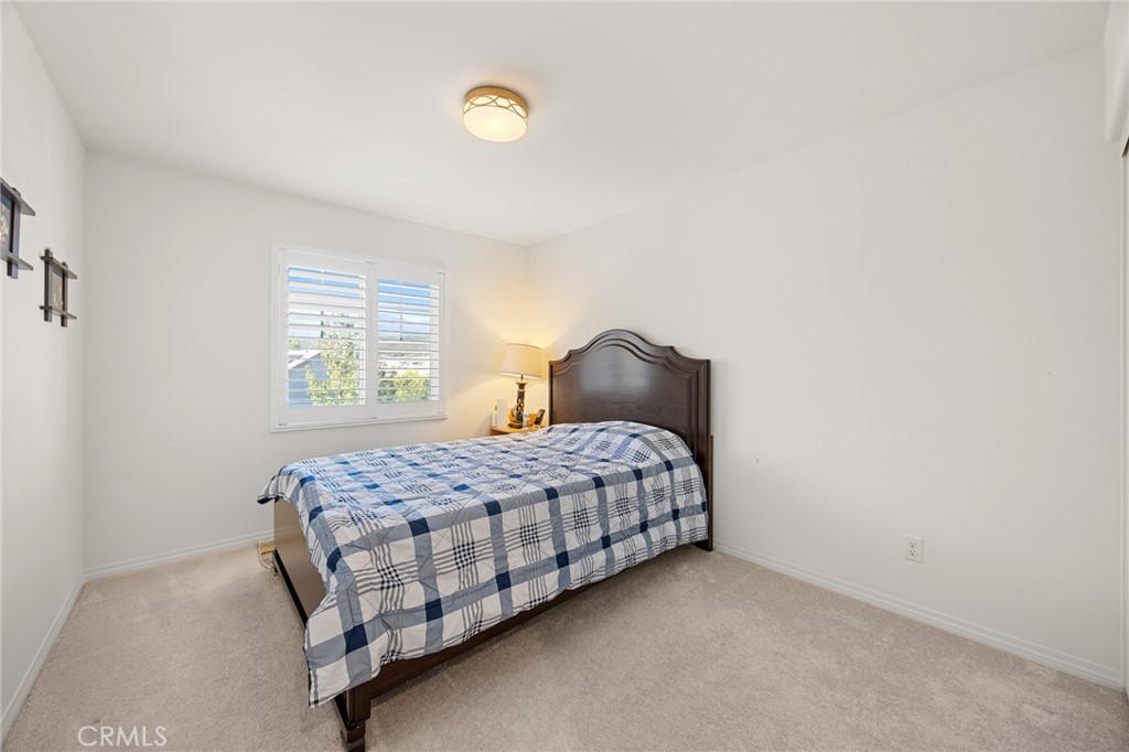17687 Comfrey Dr Property Photo 21
