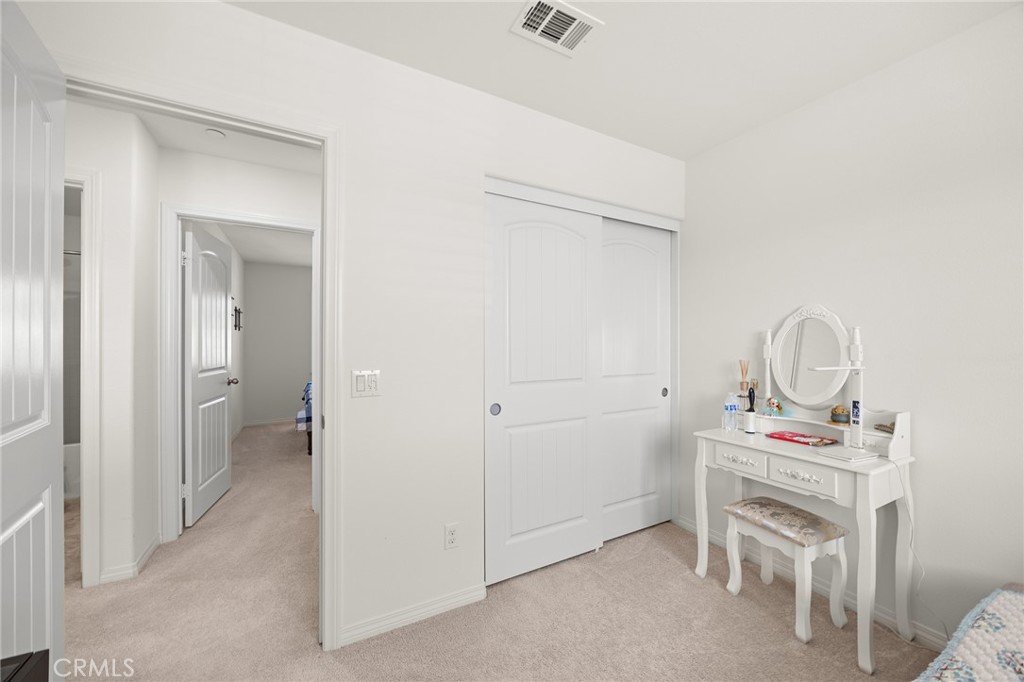 17687 Comfrey Dr Property Photo 24