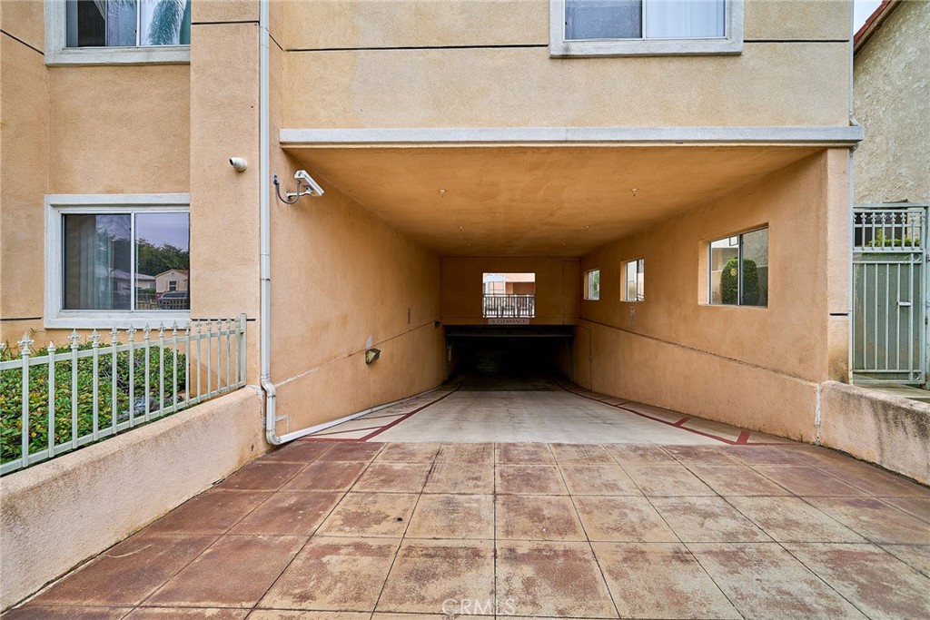 120 N Moore 103 Property Photo 5