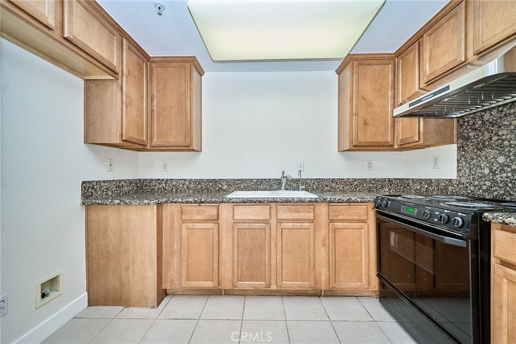 120 N Moore 103 Property Photo 17