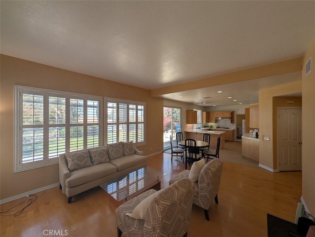 18493 Stonegate Property Photo 10