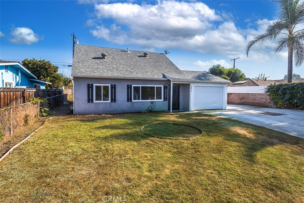 2416 Stanford Avenue Property Photo 1