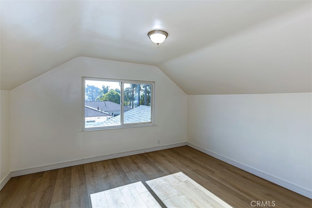 2416 Stanford Avenue Property Photo 23