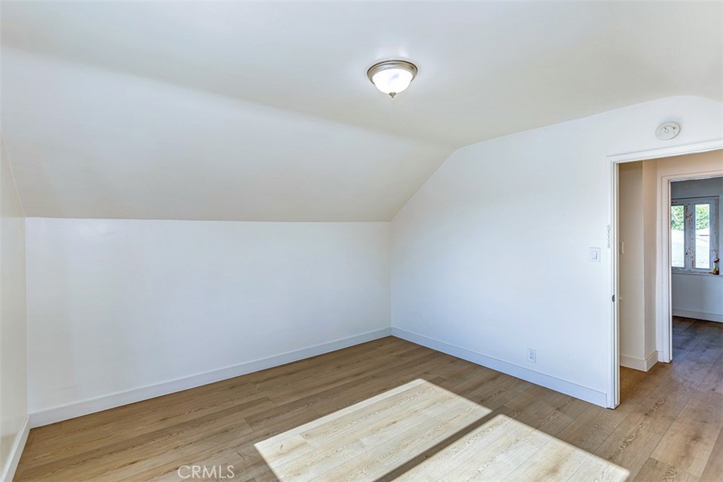 2416 Stanford Avenue Property Photo 26