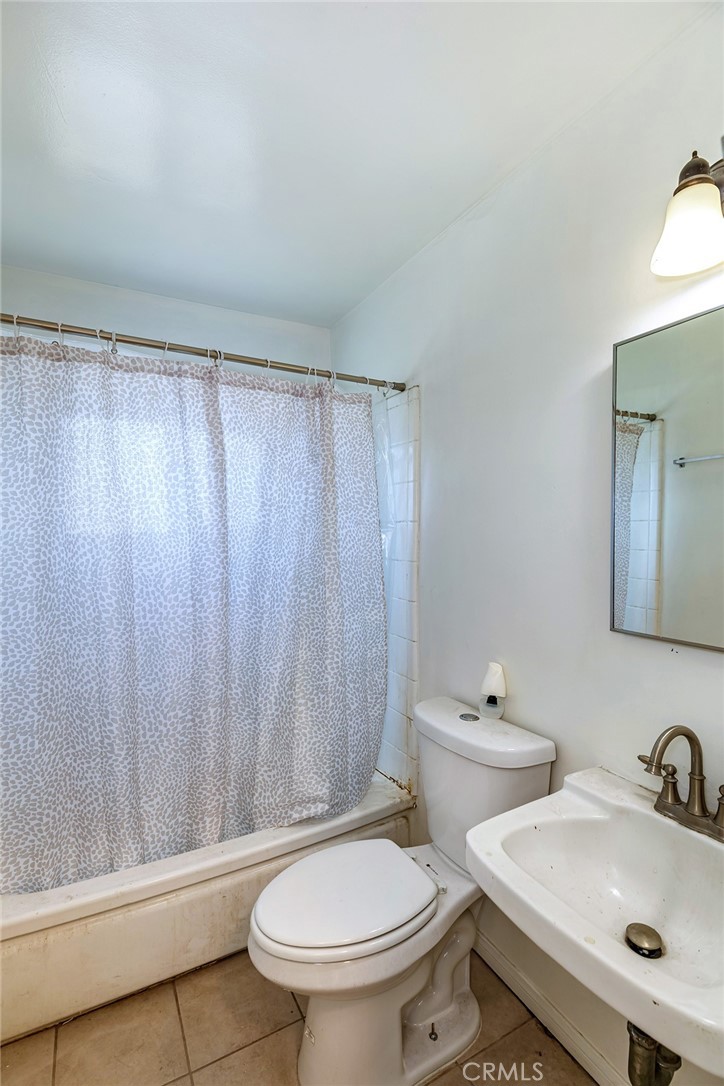 2416 Stanford Avenue Property Photo 31