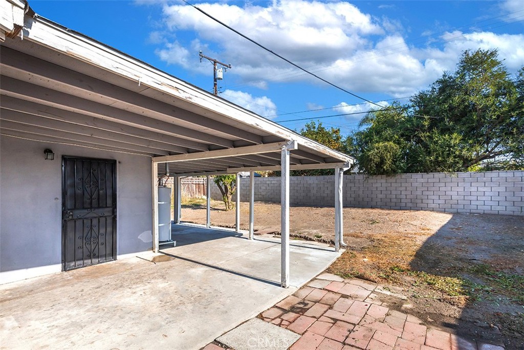 2416 Stanford Avenue Property Photo 35