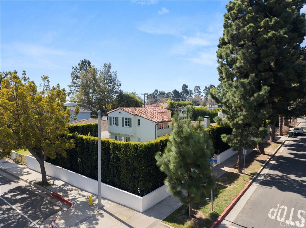 2520 Alta Avenue Property Photo 2