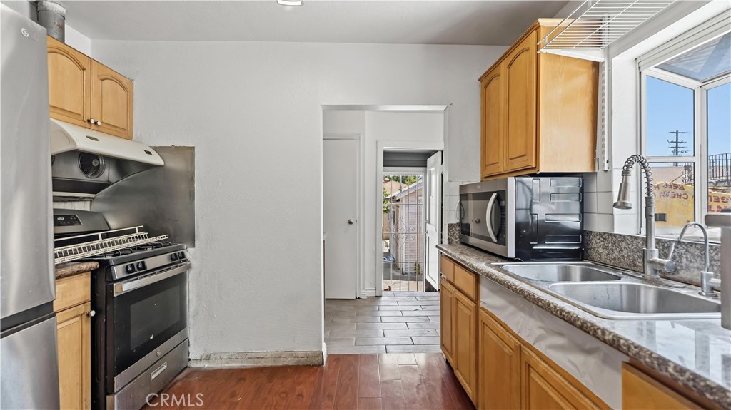228 S Ynez Property Photo 6