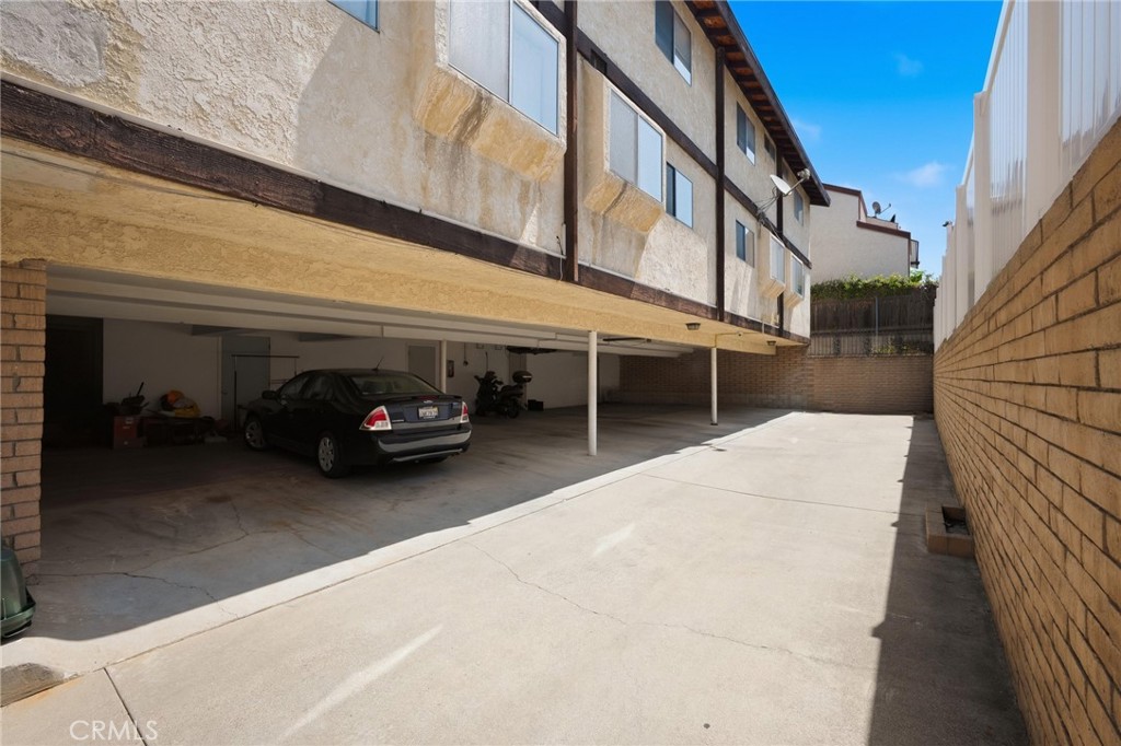 408 N Catalina Avenue 8 Property Photo 25