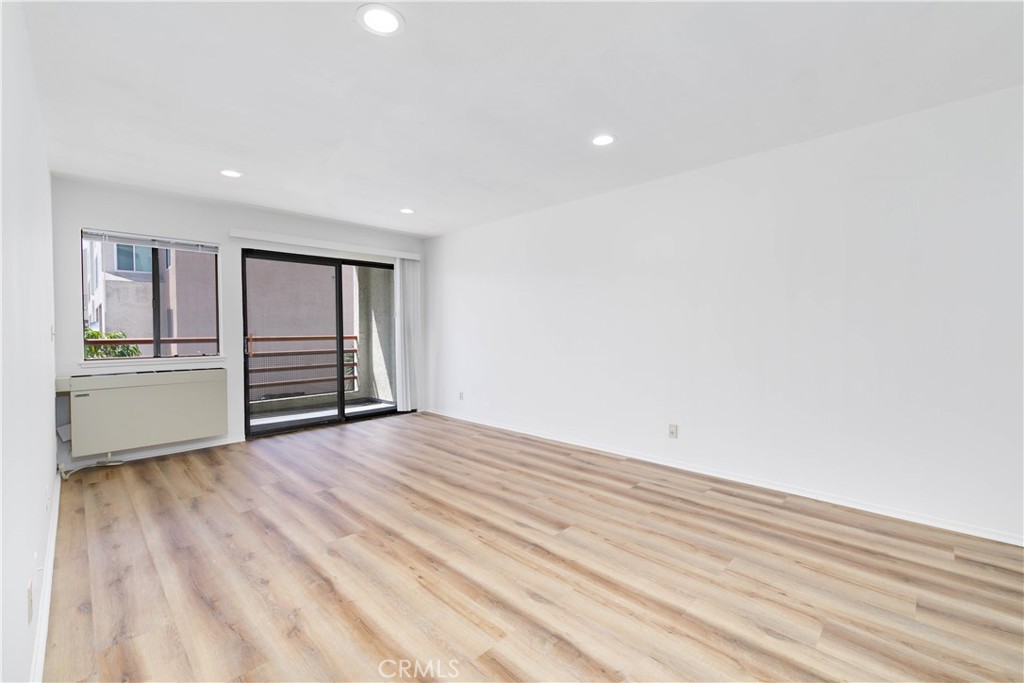 1119 Albany 226 Property Photo 5