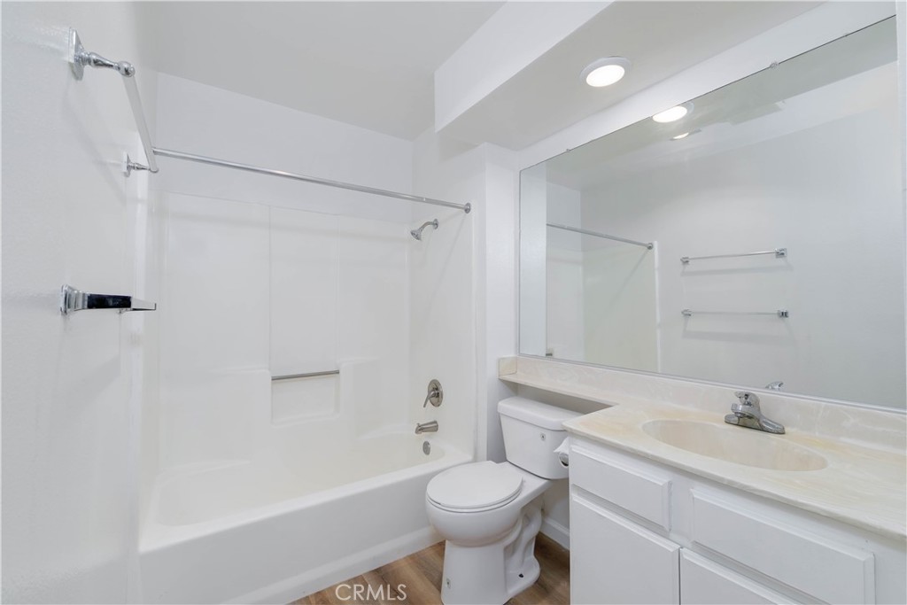 1119 Albany 226 Property Photo 18