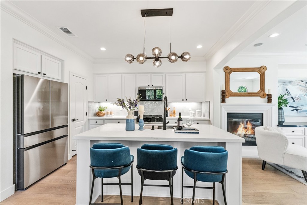 100 Alhambra Property Photo 17