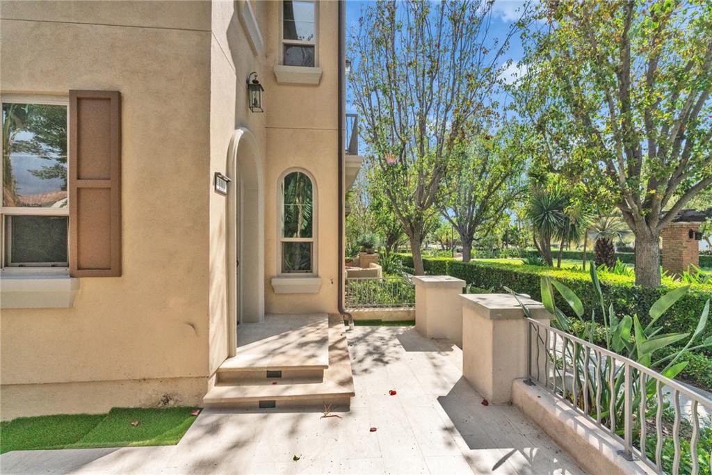 100 Alhambra Property Photo 23