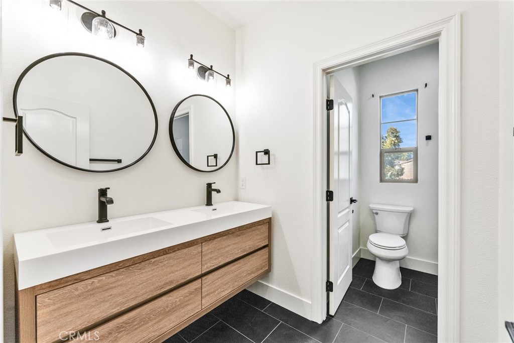 100 Alhambra Property Photo 30