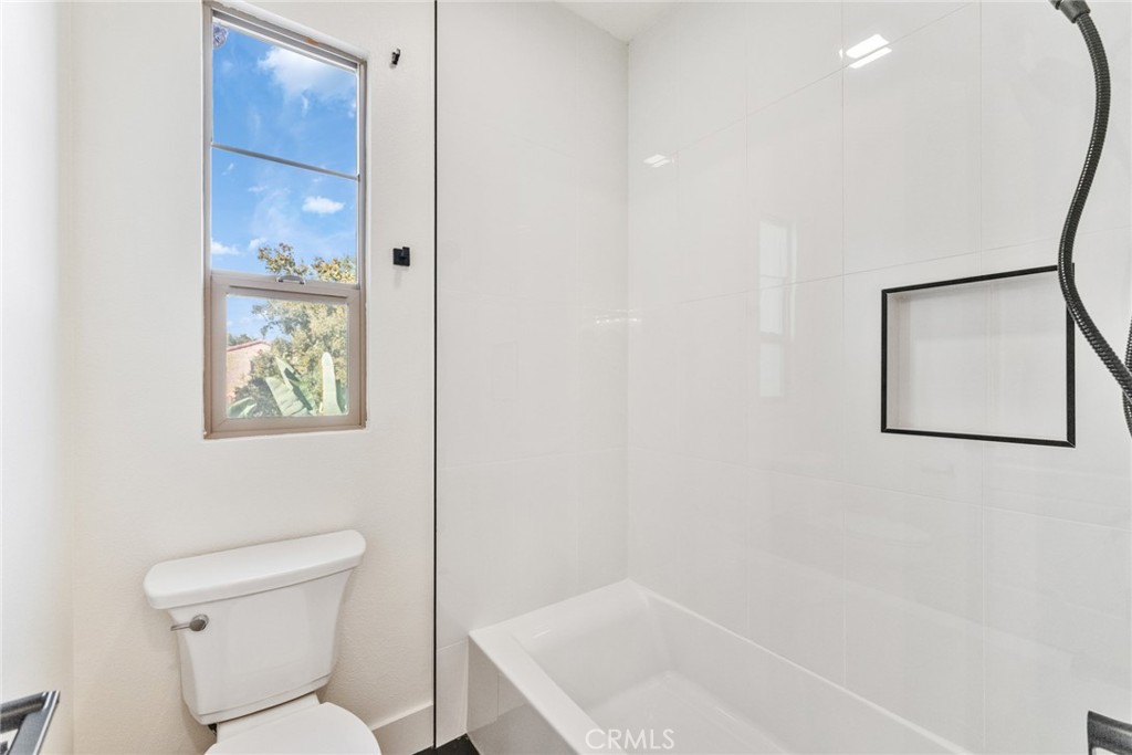 100 Alhambra Property Photo 31