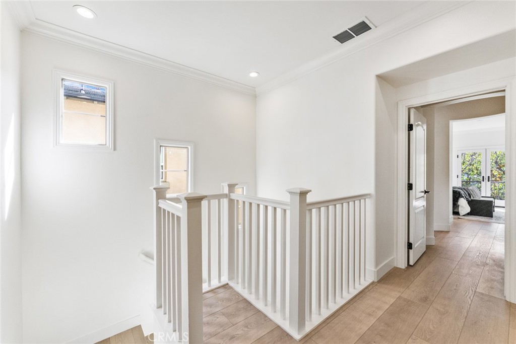 100 Alhambra Property Photo 33