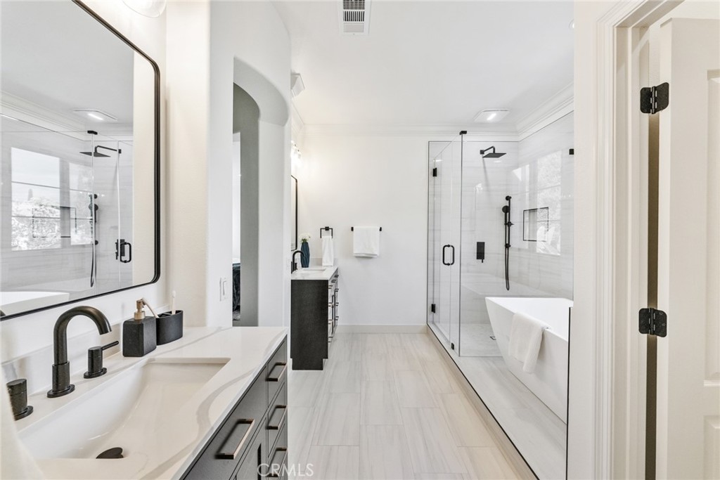 100 Alhambra Property Photo 37