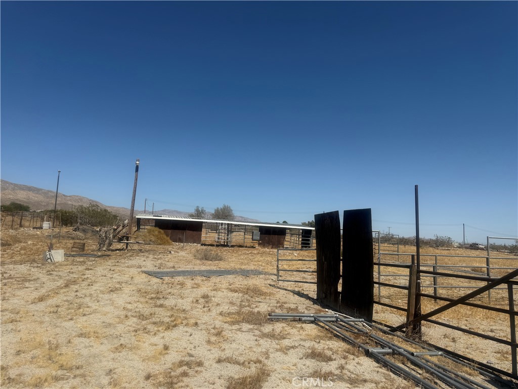 21800 Hot Springs Property Photo 8