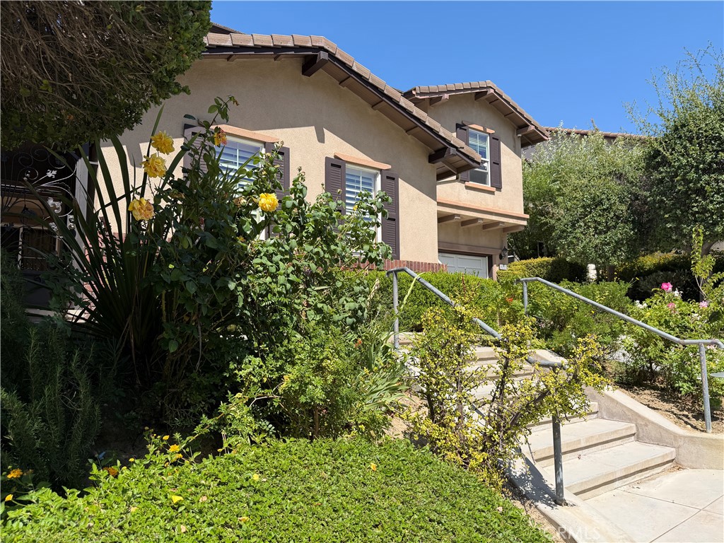 16333 Fox Hollow Property Photo 3