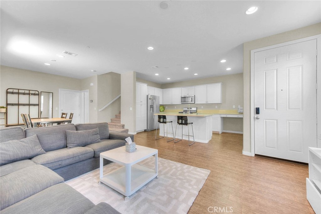 8836 Banyan Avenue Property Photo 4