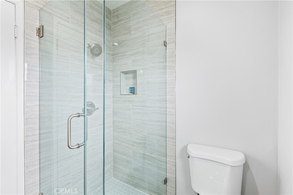 115 N Almansor 37 Property Photo 16