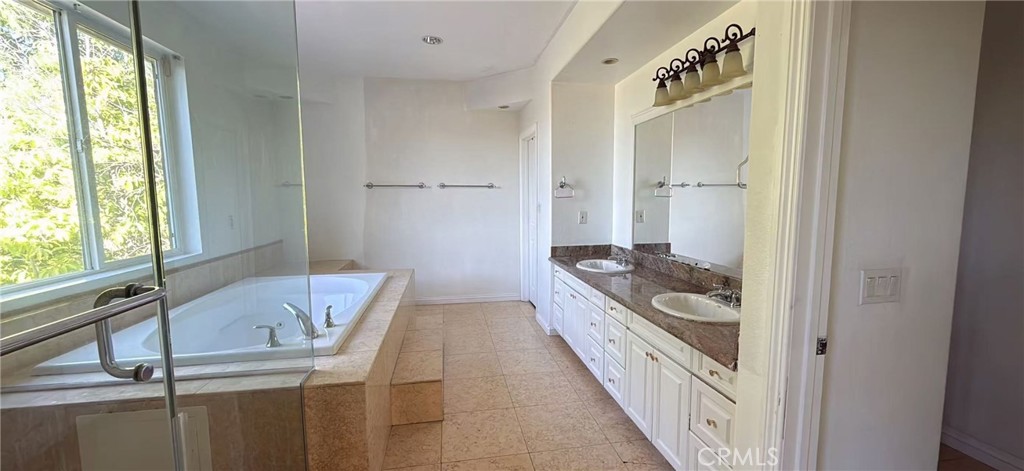 16267 Davinci Dr. Property Photo 20