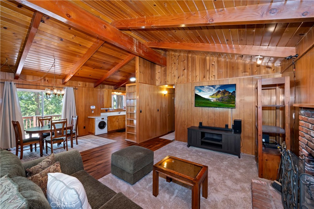 28976 Alder Terrace Property Photo 4