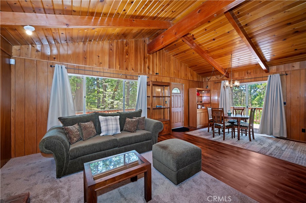 28976 Alder Terrace Property Photo 5