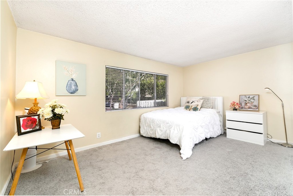 2151 E Aroma Dr Property Photo 15