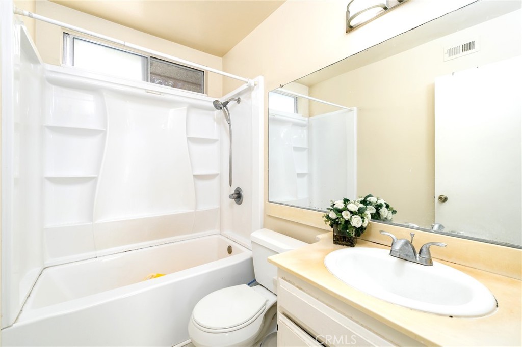 2151 E Aroma Dr Property Photo 18