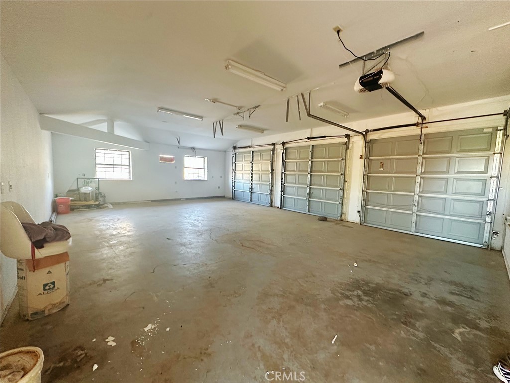 7027 Poppy Boulevard Property Photo 7